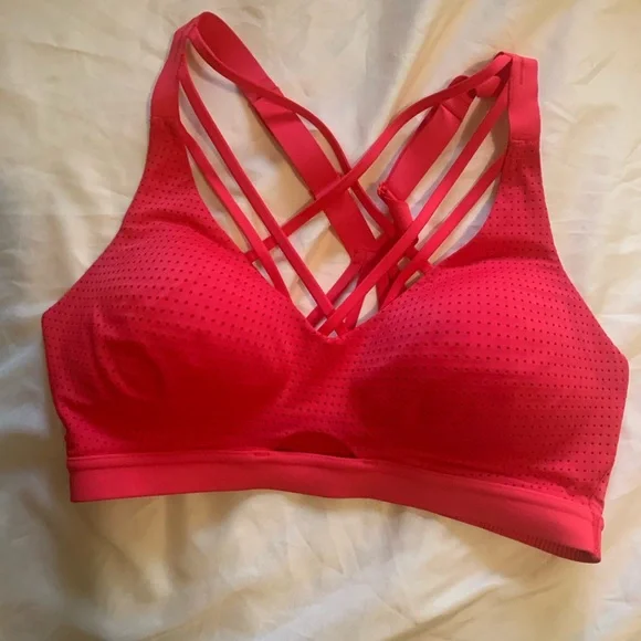 Red sports bra - Picture 1 of 3